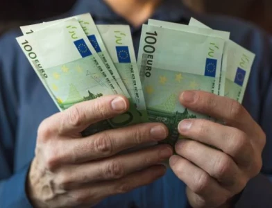 Koliko gotovine može da prenese preko granice?